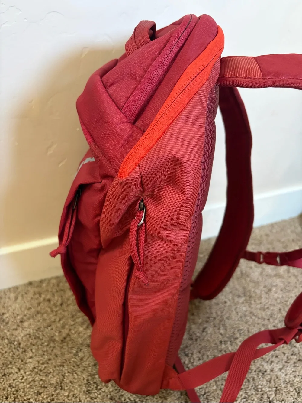 Thule EnRoute 23L Backpack Red Feather